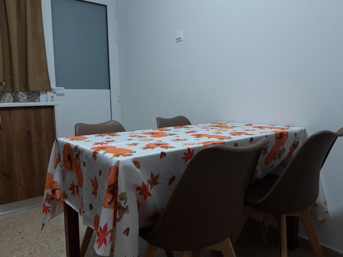 Costas Two-Bedroom Ground Floor Apartment Pafos Zewnętrze zdjęcie